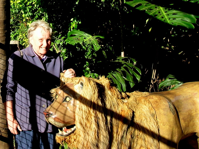 Carrie in the Lions Den